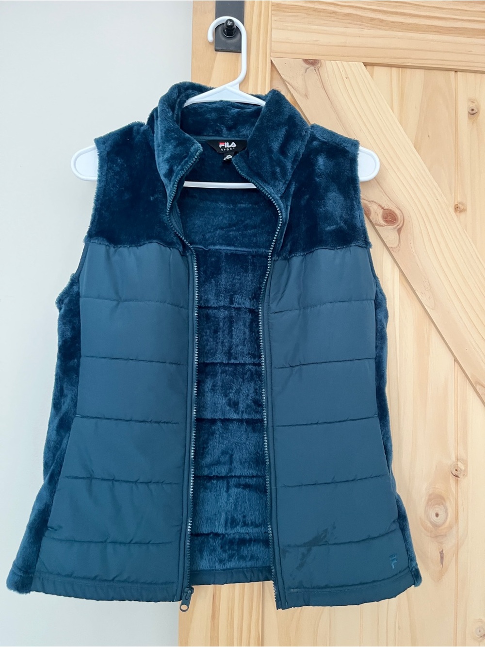 FILA Sport Women’s XS Blue Teal Faux Fur Puffer Vest Full Zip